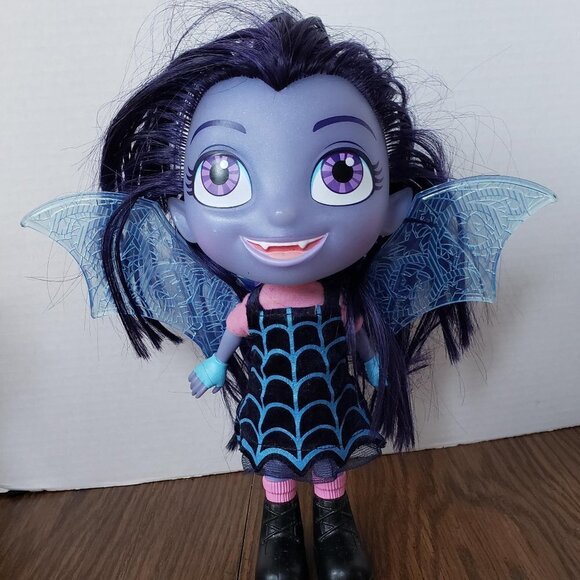 Vamprina Bat-Tastic Talking Light-Up 11" Doll Disney Just Play - Picture 1 of 9